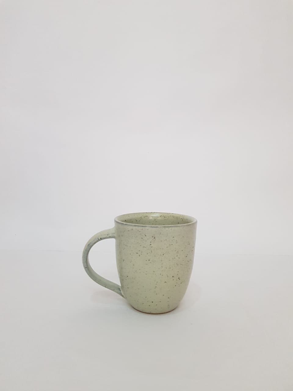 Wide round Rim mug
