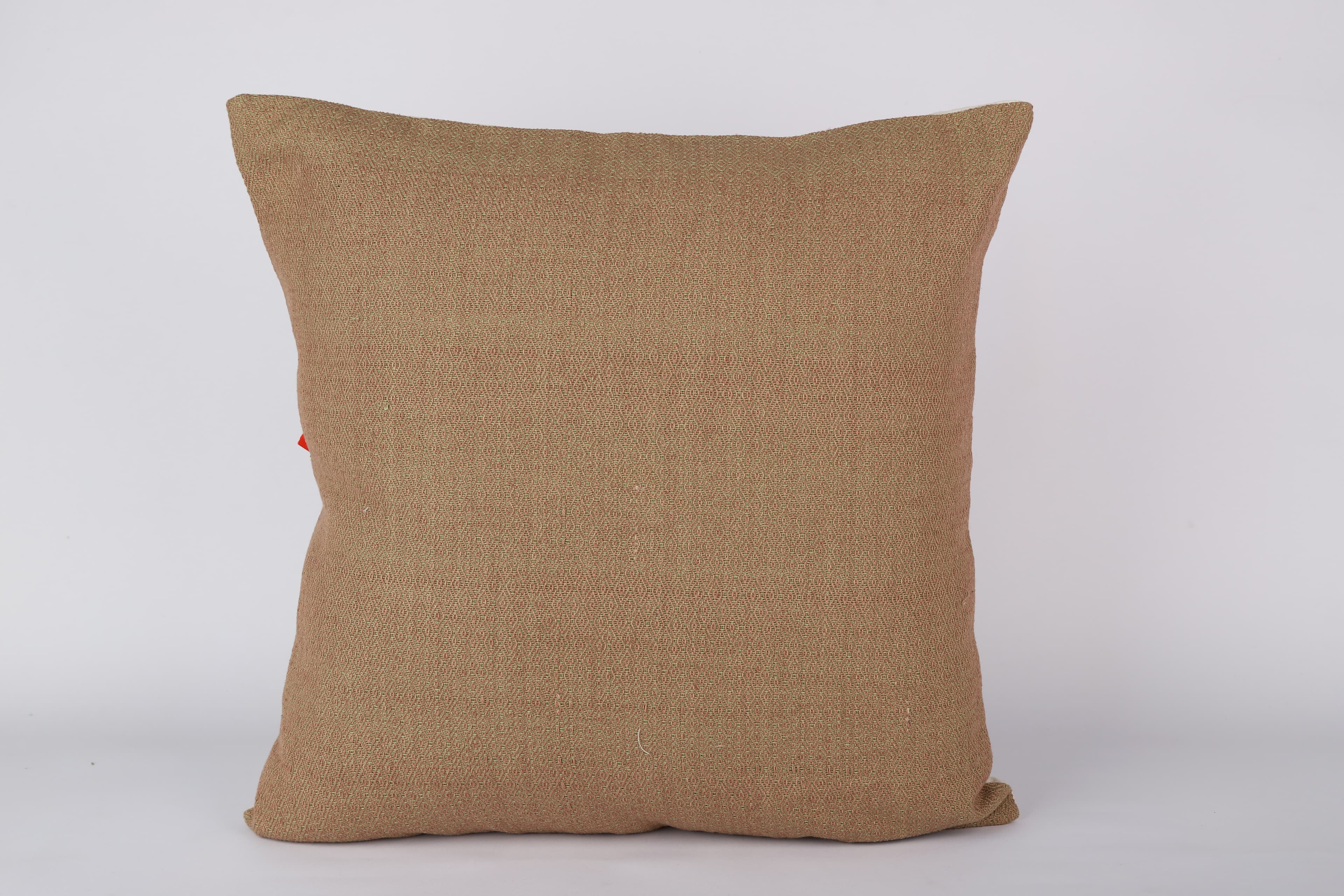 3yarn pattern cushion