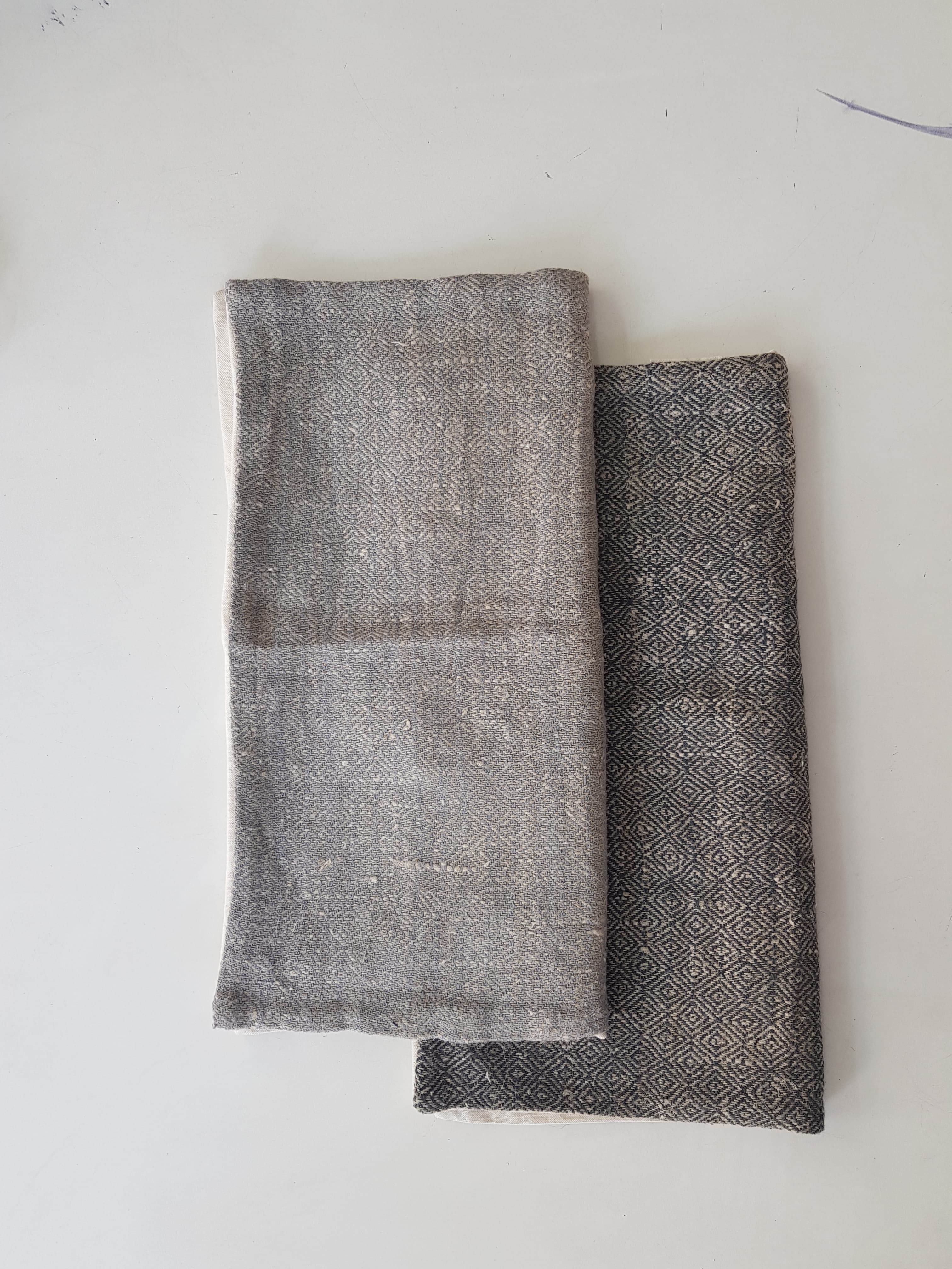 Comb design cushion cover